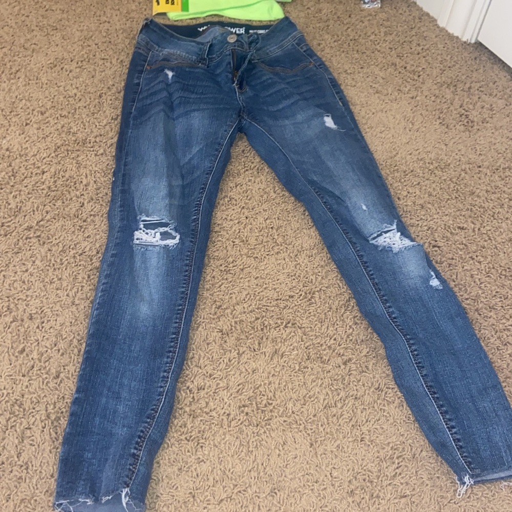 Ripped skinny jeans